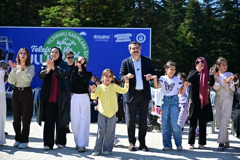 Yıldırım Belediyesi’nin ilçede yaşayan kadınlara özel olarak düzenlediği Teleferikle Uludağ