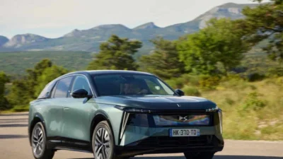 Stellantis 9 Konsept Otomobil ve 60’tan Fazla Araçla Paris Otomobil