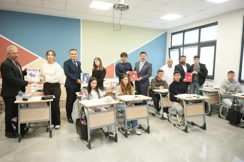 Yenişehir Belediye Başkanı Ercan Özel, Yenişehir İlçe Milli Eğitim Müdür
