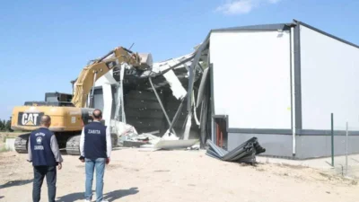 Nilüfer Belediyesi’nin kaçak yapılarla mücadelesi kapsamında Alaaddinbey, Demirci ve Yaylacık