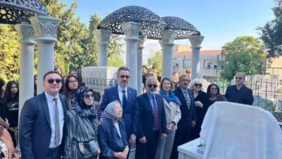 Bursa’nın yetiştirdiği Türk sanat müziğinin unutulmaz ismi Zeki Müren, aramızdan
