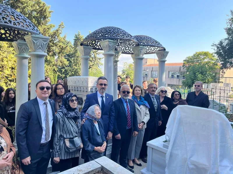 Bursa’nın yetiştirdiği Türk sanat müziğinin unutulmaz ismi Zeki Müren, aramızdan