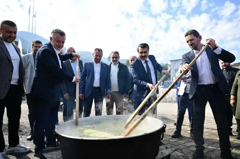 Yıldırım’a bağlı Hamamlıkızık Mahallesi’nde asırlardır imece usulüyle devam eden ‘Nebi