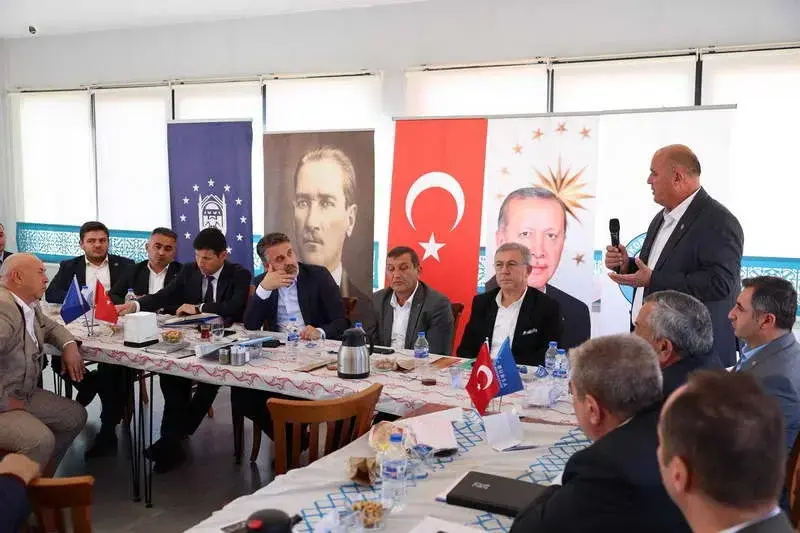 Bursa Büyükşehir Belediye Başkan Vekili Şahin Biba, Büyükorhan ilçesi muhtarlarıyla