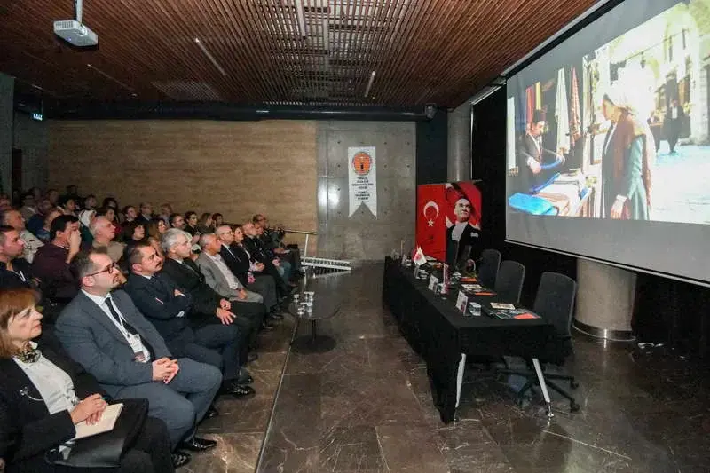 Osmangazi Belediyesi, Bursa’nın fethinin 700. yılı etkinlikleri kapsamında düzenlediği “Geçmiş
