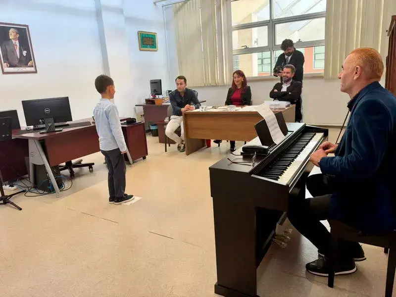 Bursa Büyükşehir Belediyesi, çocukları ve gençleri sanatla buluşturmak amacıyla hayata