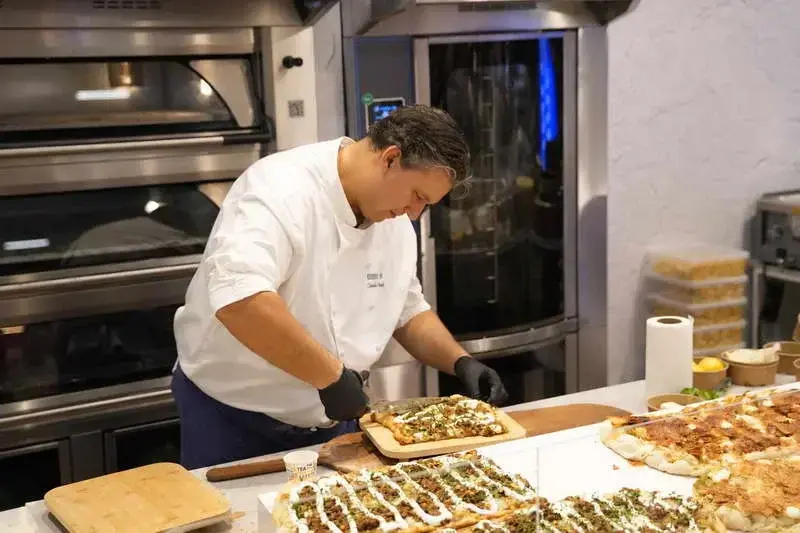 İtalyan gastronomi kültürünün Türkiye’deki en önemli temsilcilerinden Şef Claudio Chinali,