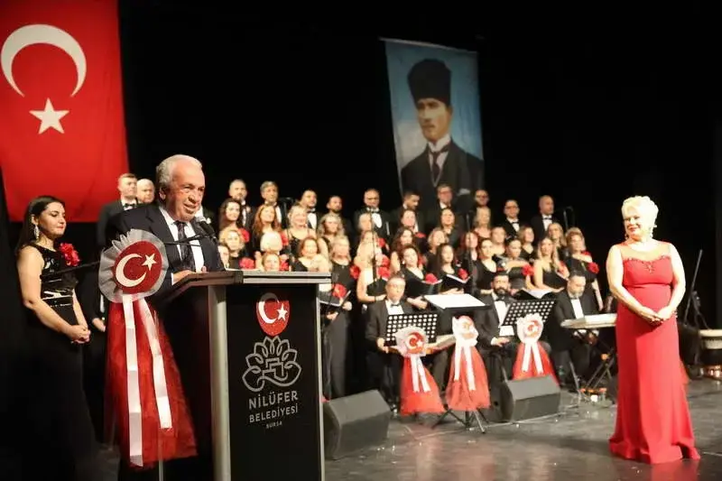 Cumhuriyet Bayramı kutlamaları kapsamında Nilüfer Belediyesi Türk Sanat Müziği Korosu