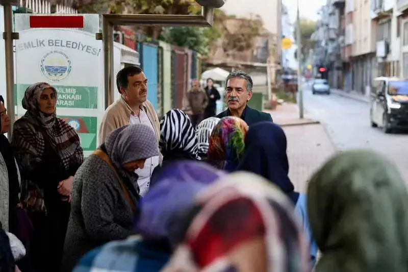 Gezi boyunca Ulu Cami, Yeşil Cami ve Yeşil Türbe, Emir