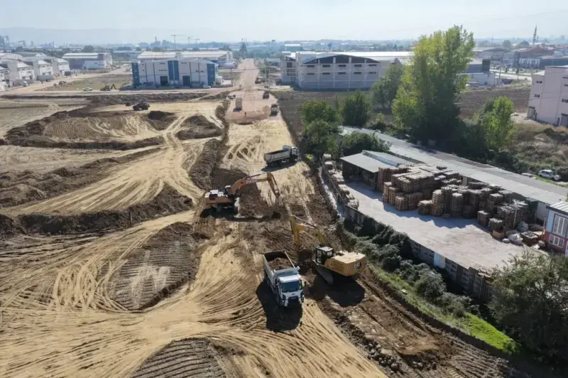 Büyükşehir’den İnegöl’e 7 kilometrelik yeni yol (Video)