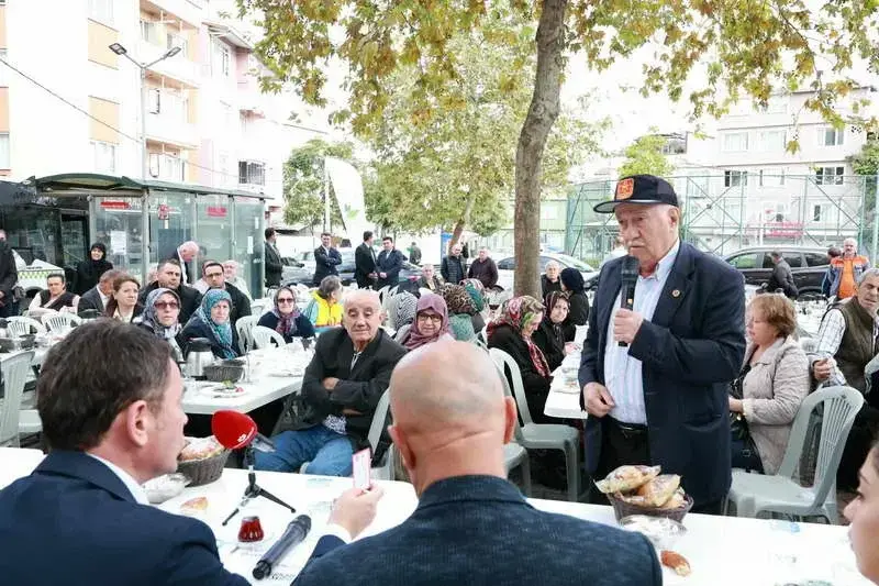 Osmangazi Belediye Başkanı Erkan Aydın, ilçedeki mahalleleri tek tek ziyaret