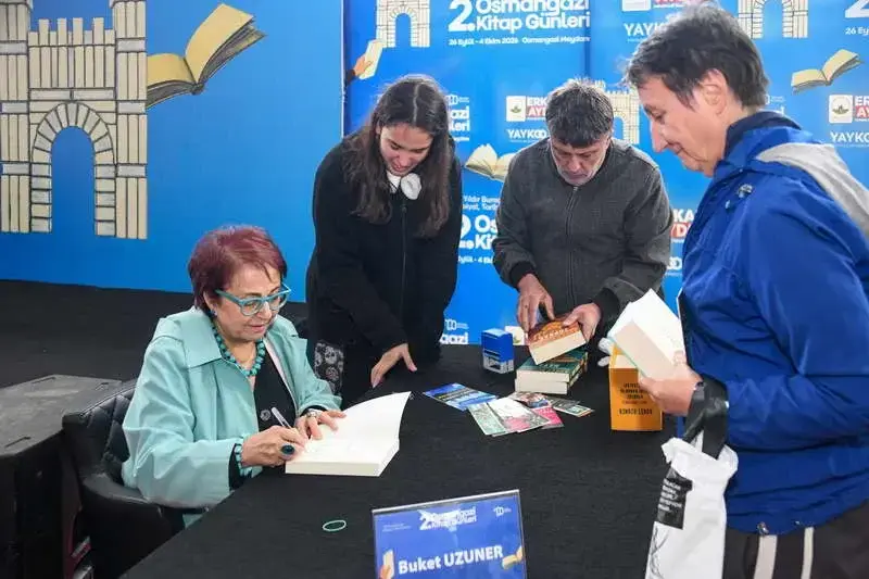 Osmangazi Belediyesi’nin kitapseverleri birbirinden değerli kitap ve yazarlarla buluşturduğu 2.
