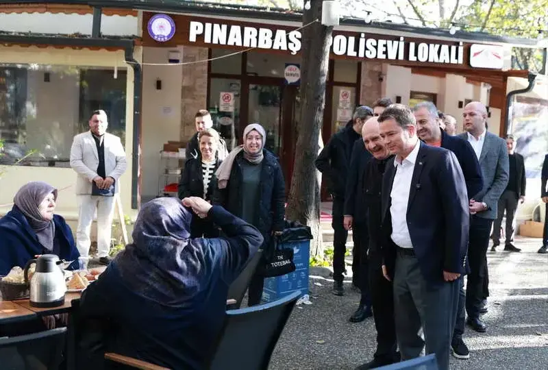 Osmangazi Belediye Başkanı Erkan Aydın, vatandaşlarla doğrudan iletişim kurmak, talep