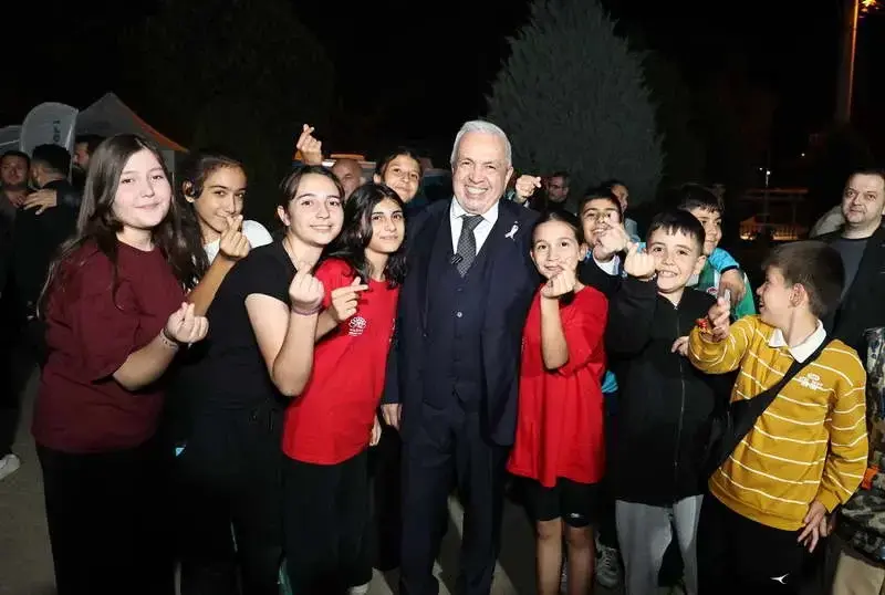 Nilüfer Belediye Başkanı Şadi Özdemir, “Şadi Başkan’la Akşam Çayı” buluşmaları