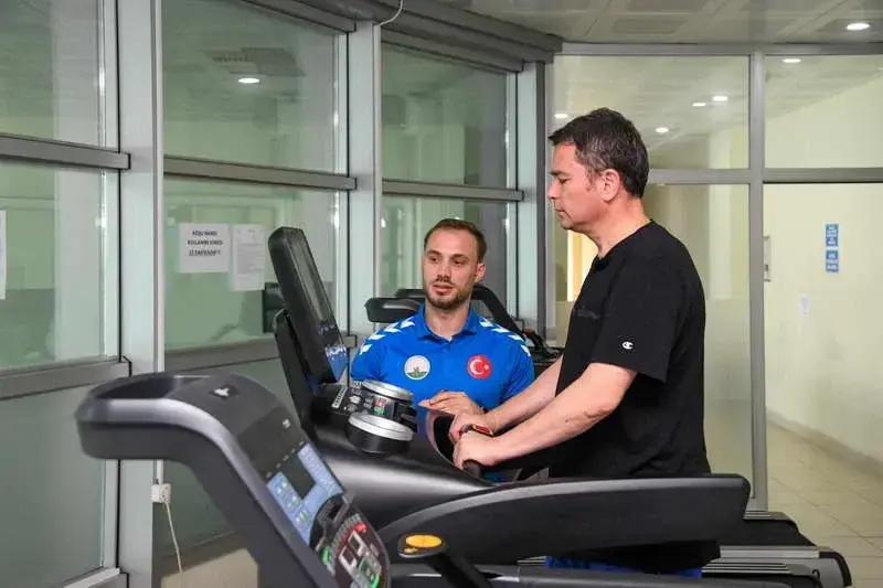 Osmangazi Belediyesi, “Sporun Kalbi Osmangazi” uygulamasıyla spor tesislerine erişimi, eğitim