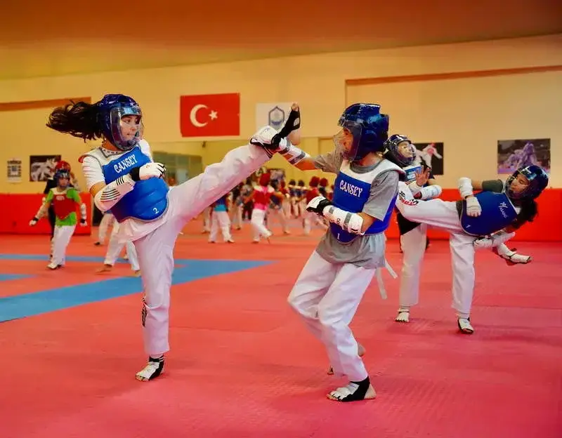 Yıldırım Belediyesi çocukların okul dışında kalan zamanlarını verimli değerlendirebilmeleri ve